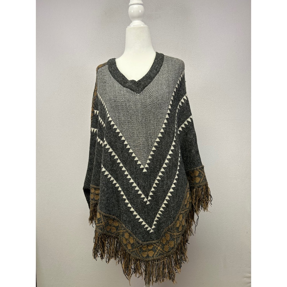 Boho Southwestern Love by Design XS/S Grey Tan Geometric Fringe Poncho Wrap